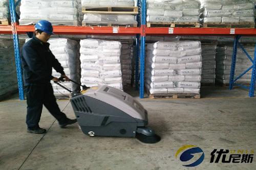 掃地機(jī) 大型工廠效率提升的隱形引擎